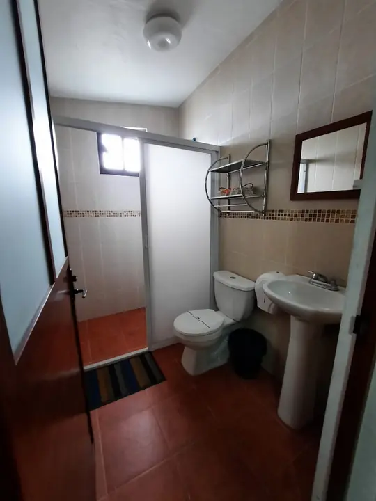 Baño de la cabaña triple